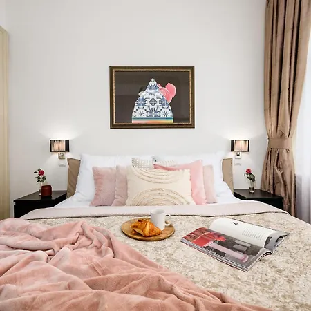 Days - 1min Old Town Square - 1bdr - Parizska Street Apartment