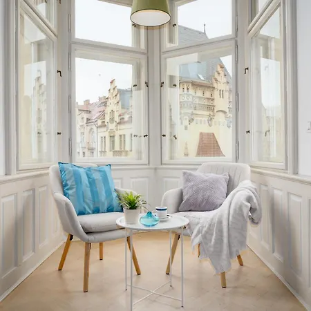 Days - 1min Old Town Square - 1bdr - Parizska Street *