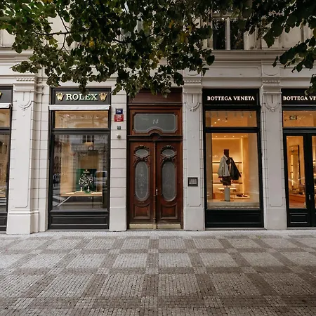 Days - 1min Old Town Square - 1bdr - Parizska Street Apartment *