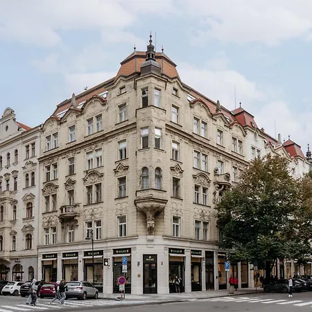 Days - 1min Old Town Square - 1bdr - Parizska Street Prague